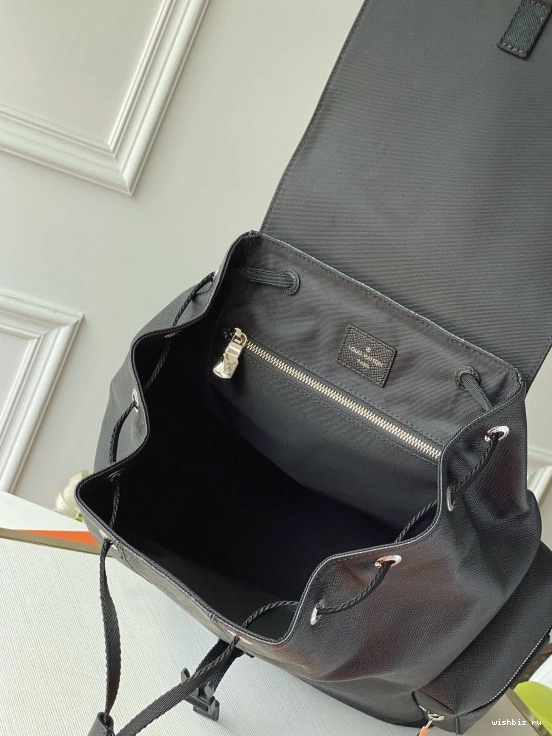 WIS VUITTON OUTDOOR BACKPACK LOUIS 1123